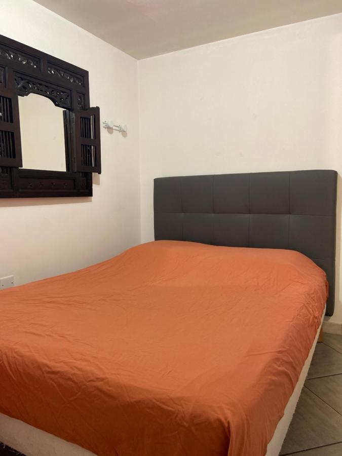 Jacuzzi Prive Chambre Et Table D Hotes Vauvert Εξωτερικό φωτογραφία